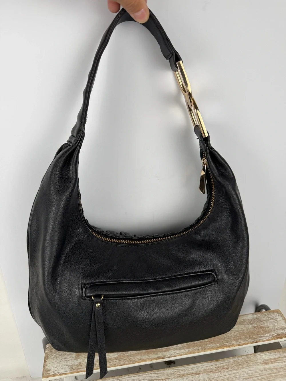 Jessica Simpson hobo-style bag pleated matelasse synthetic exterior chain linc